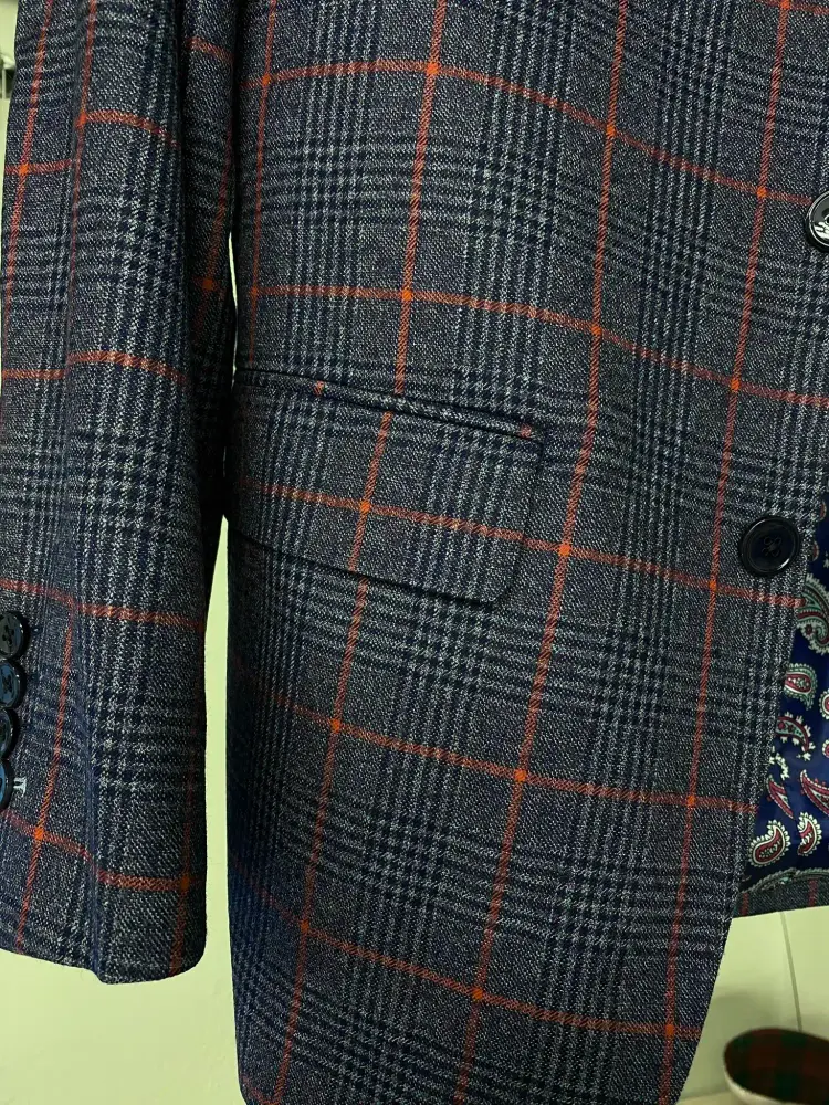 Custom clothing commission 147