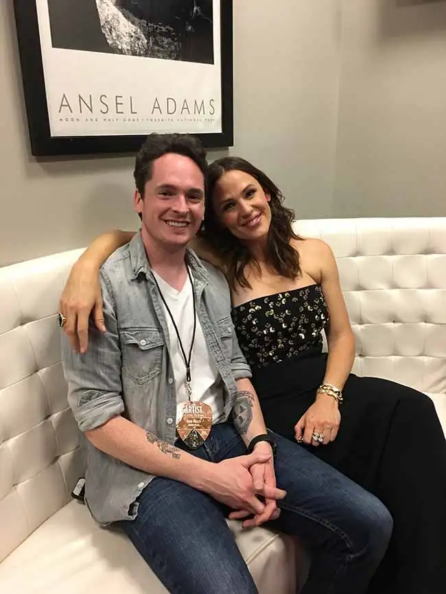 Backstage at CMA with Jennifer Garner